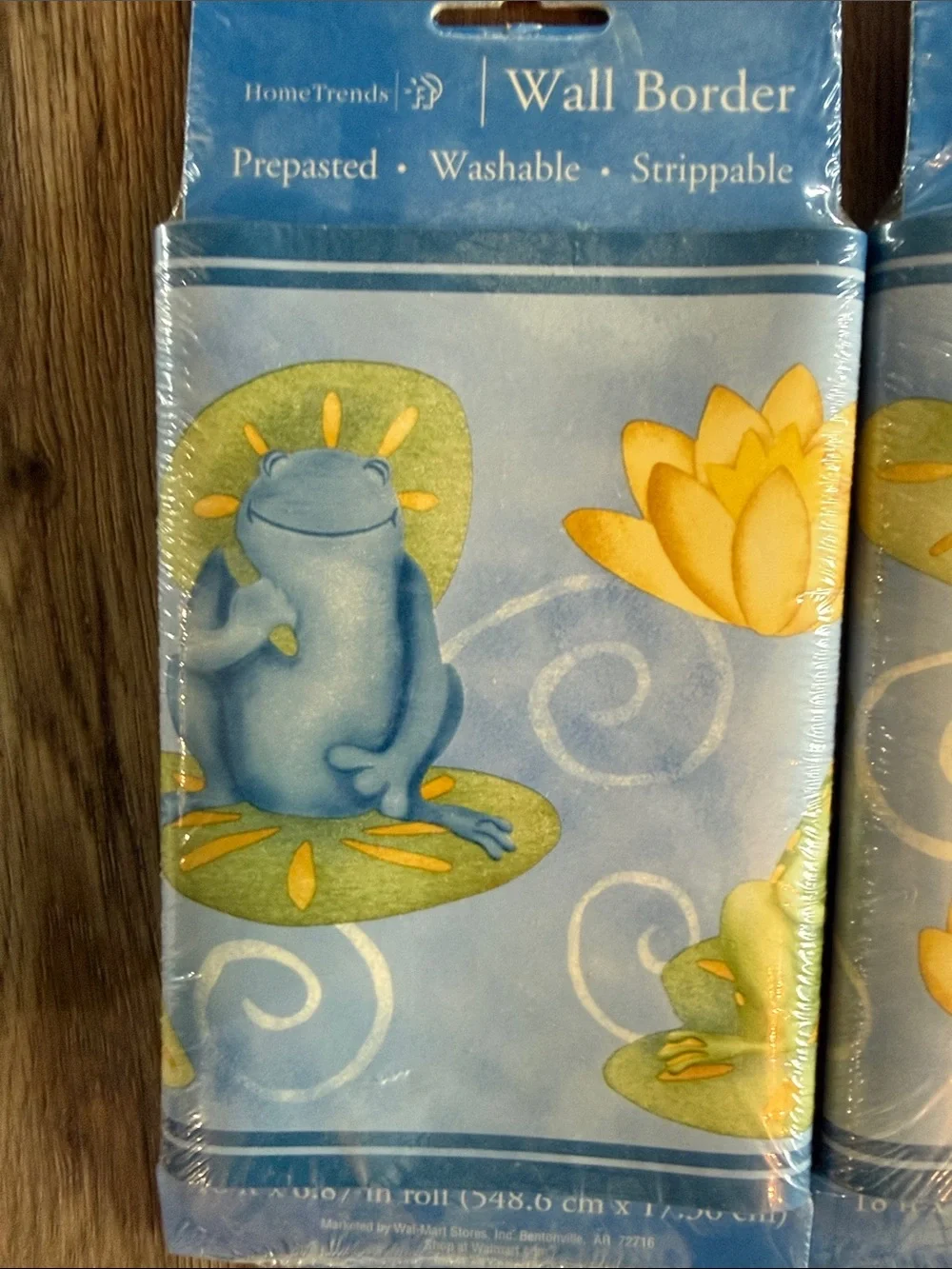 Vintage Blue Frog & Lily Pad Wall Border
